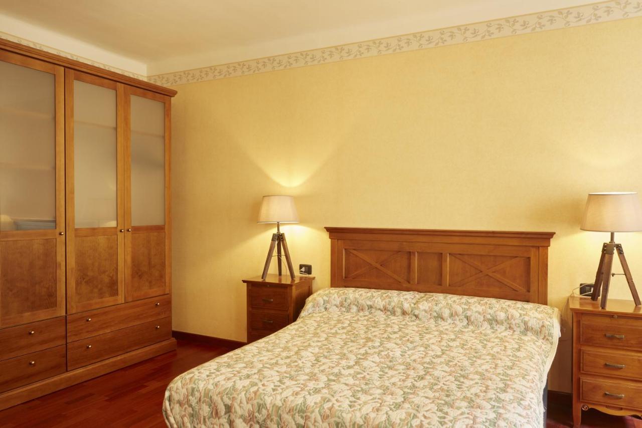 La Casa De La Biblioteca Apartman Camprodon Kültér fotó